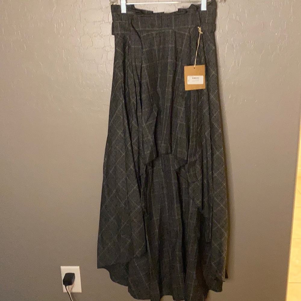 Grey skirt